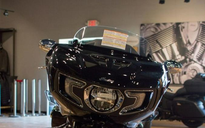 2026 Indian Challenger Limited 112 w/PowerBand Audio Black Metallic