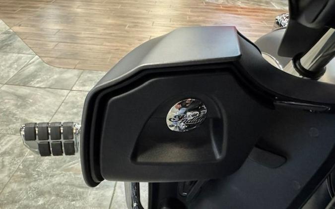 2019 Indian Roadmaster Steel Gray Smoke / Thunder Black Smoke Icon Series Dirt Track SmokeThunder Black Smoke