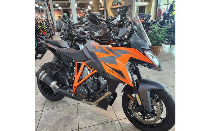 2023 KTM 1290 Super Duke GT