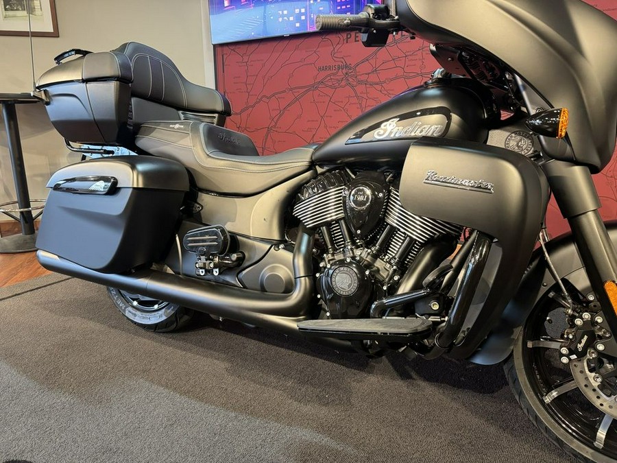 2024 Indian Motorcycle® Roadmaster® Dark Horse® Black Smoke