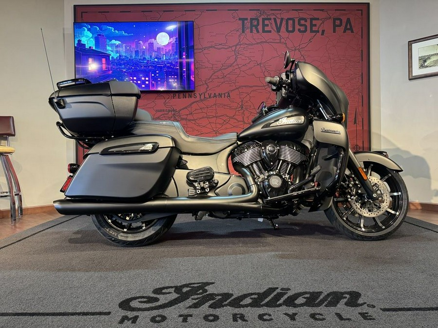 2024 Indian Motorcycle® Roadmaster® Dark Horse® Black Smoke