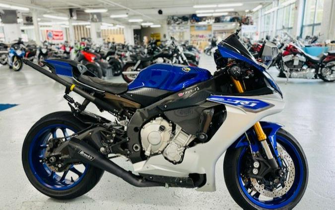 2015 Yamaha YZF-R1