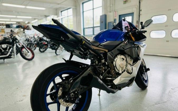 2015 Yamaha YZF-R1