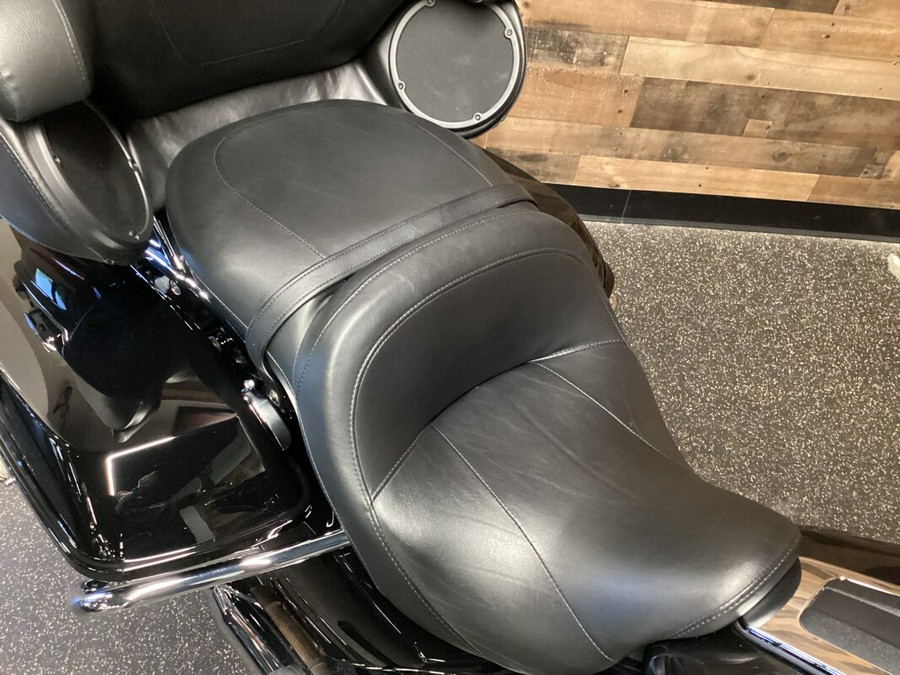 2019 Harley-Davidson Ultra Limited Vivid Black FLHTK