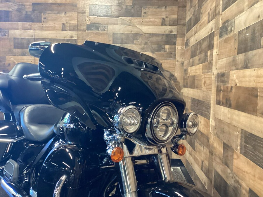 2019 Harley-Davidson Ultra Limited Vivid Black FLHTK