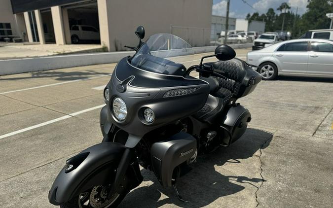 2019 Indian Roadmaster Steel Gray Smoke / Thunder Black Smoke