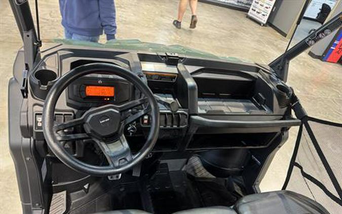 2025 Can-Am Defender DPS HD9