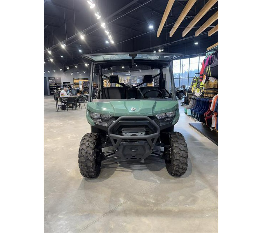 2025 Can-Am Defender DPS HD9