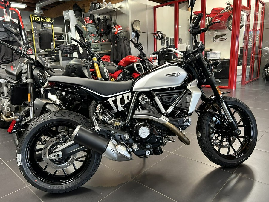 2024 Ducati Scrambler Icon (2G) - Black/Red/Yellow