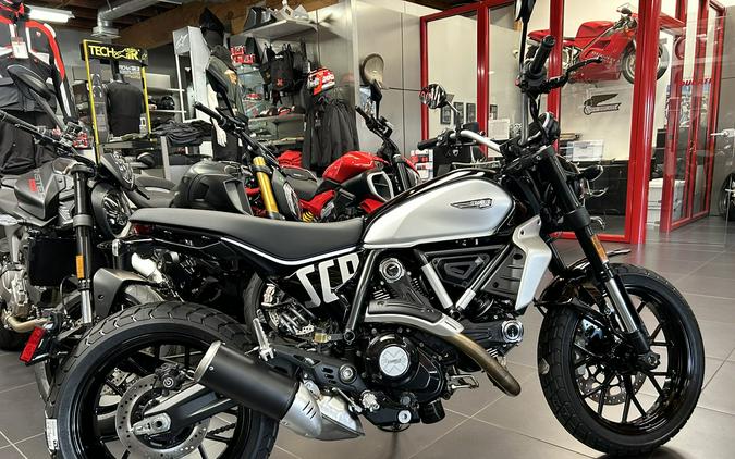 2024 Ducati Scrambler Icon (2G) - Black/Red/Yellow