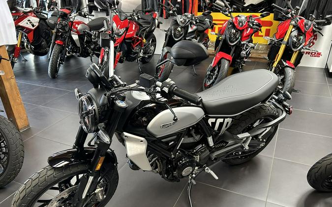 2024 Ducati Scrambler Icon (2G) - Black/Red/Yellow