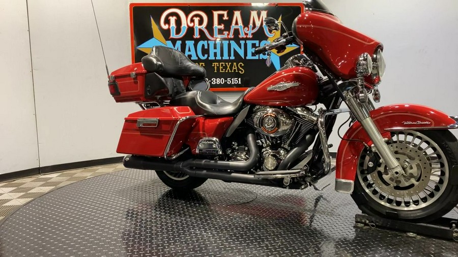 2010 Harley-Davidson® FLHTCU - Electra Glide Ultra Classic®