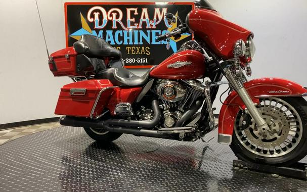 2010 Harley-Davidson® FLHTCU - Electra Glide Ultra Classic®