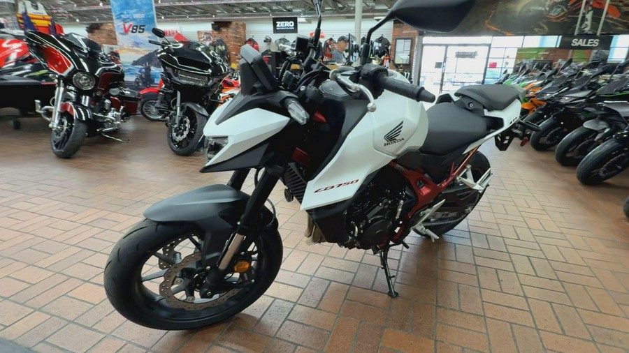 2025 Honda CB750 HORNET