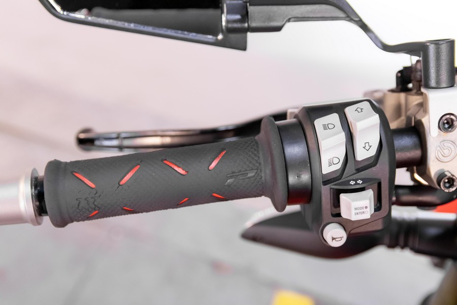 2022 Ducati Streetfighter V2