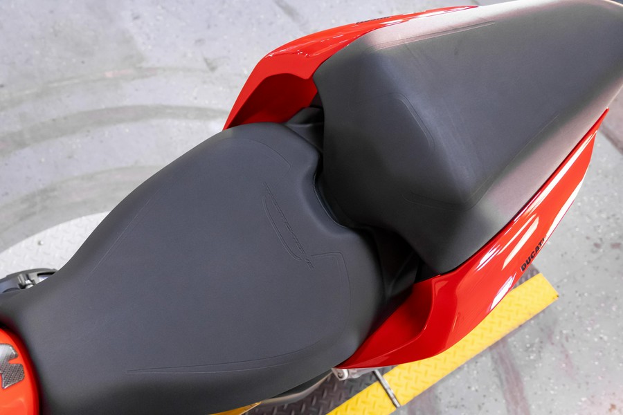 2022 Ducati Streetfighter V2