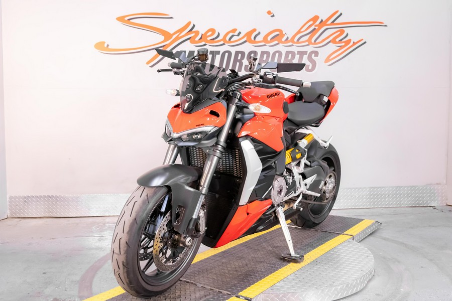 2022 Ducati Streetfighter V2