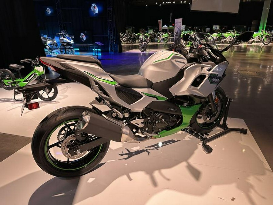 2024 Kawasaki Ninja® 7 Hybrid ABS