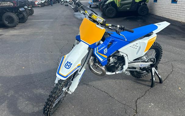 2025 Husqvarna Motorcycles TC 300