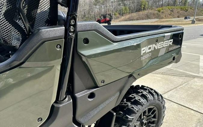 2024 Honda Pioneer 1000-6 Deluxe Crew