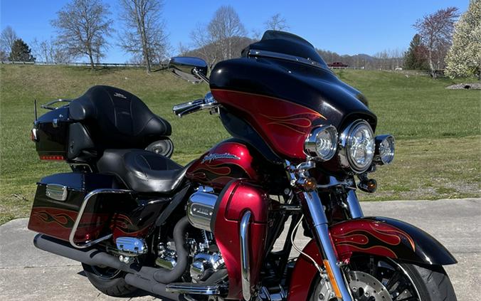 2011 Harley-Davidson CVO Ultra Classic Electra Glide