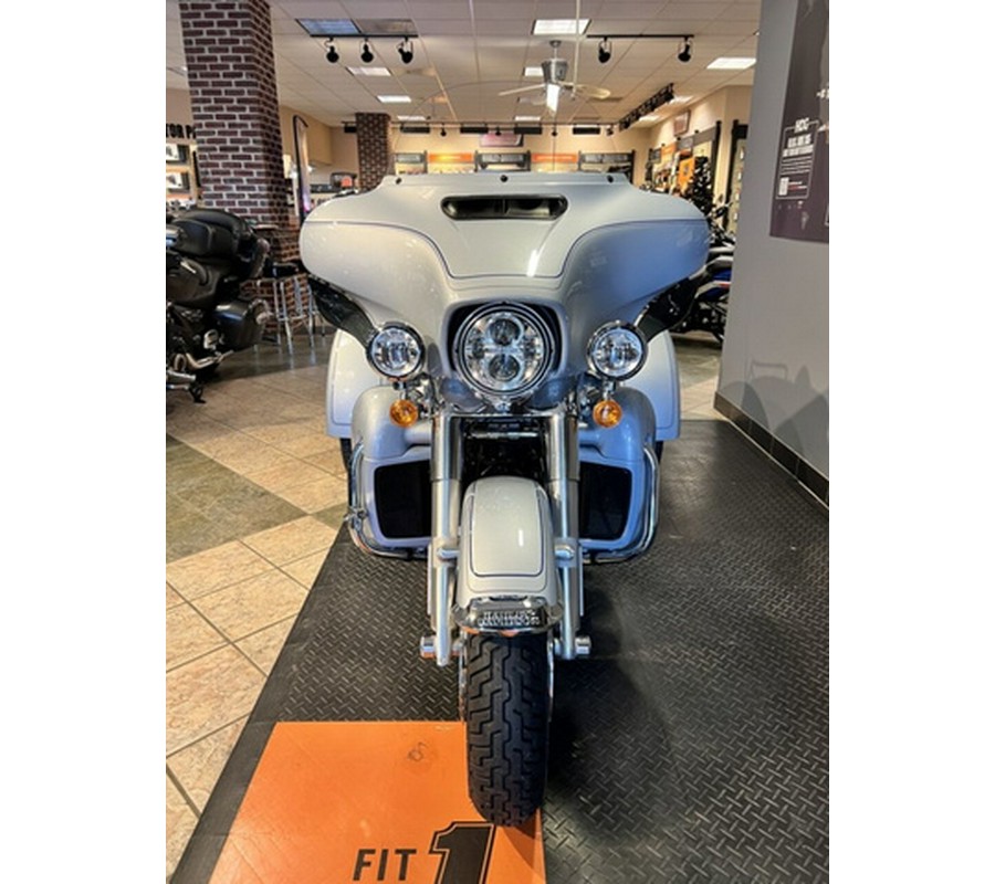 2023 Harley-Davidson FLHTCUTG - Tri Glide Ultra