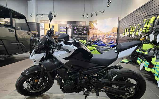 2026 KAWASAKI Z900 ABS