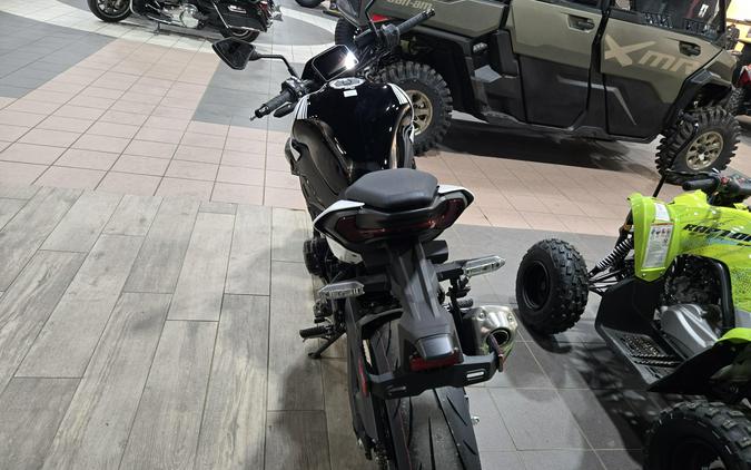 2026 KAWASAKI Z900 ABS