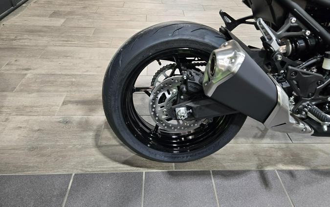 2026 KAWASAKI Z900 ABS