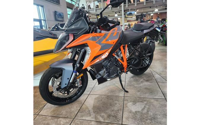 2023 KTM 1290 Super Duke GT