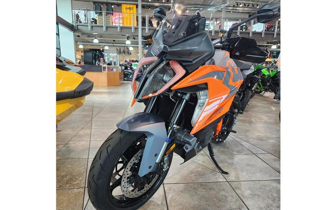 2023 KTM 1290 Super Duke GT