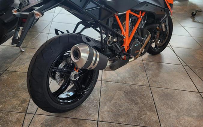 2023 KTM Super Duke 1290 GT