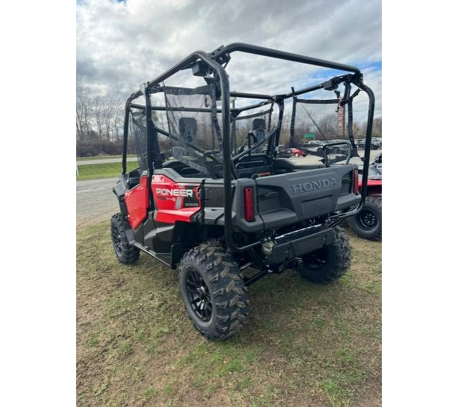 2025 Honda® Pioneer 1000-5 Deluxe