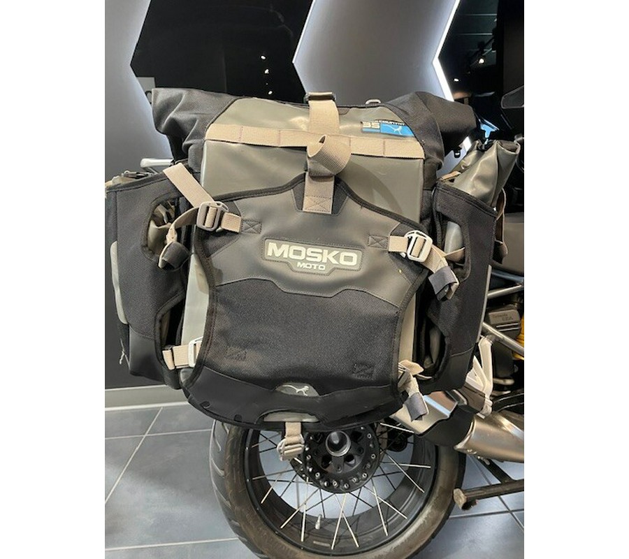 2017 BMW Motorrad R 1200 GS Adventure BLACK