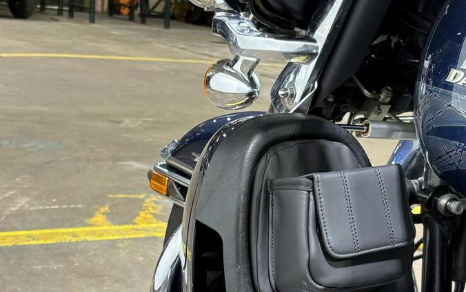 2016 Harley-Davidson® Tri Glide® Ultra Custom Colour Cosmic Blue Pearl