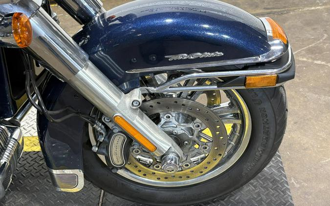 2016 Harley-Davidson® Tri Glide® Ultra Custom Colour Cosmic Blue Pearl