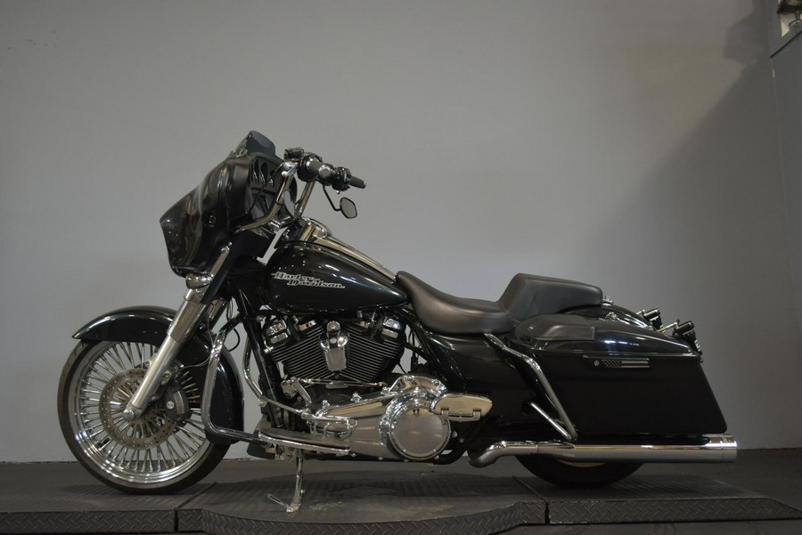 2018 Harley-Davidson Street Glide Black Tempest