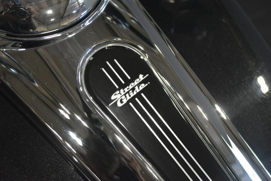 2018 Harley-Davidson Street Glide Black Tempest