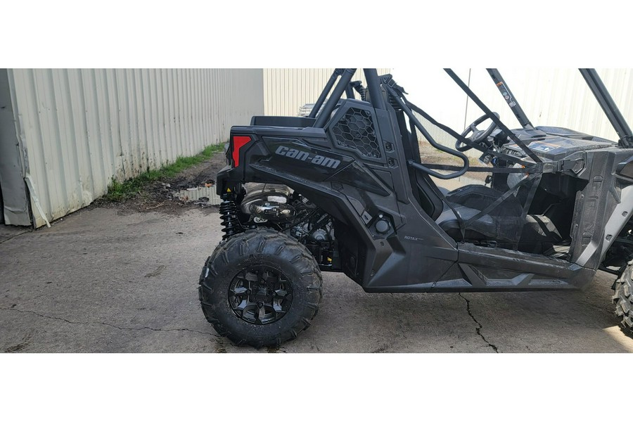 2023 Can-Am MAVERICK TRAIL DPS 700