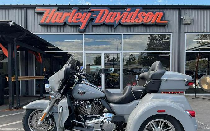 2024 Harley-Davidson® FLHTCUTG - Tri Glide® Ultra