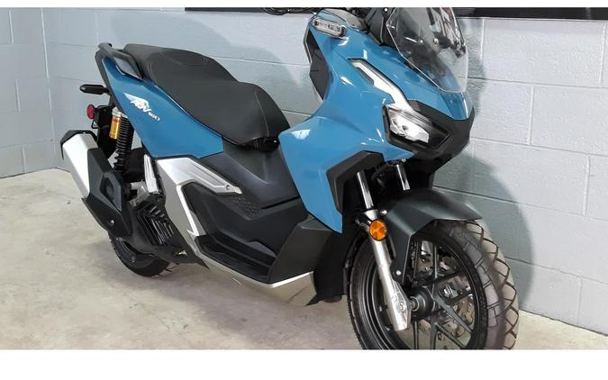 2025 ADV 160 - Honda