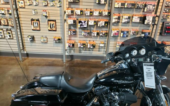 2013 Harley-Davidson® Street Glide® Vivid Black