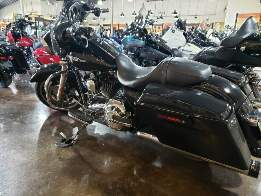 2013 Harley-Davidson® Street Glide® Vivid Black