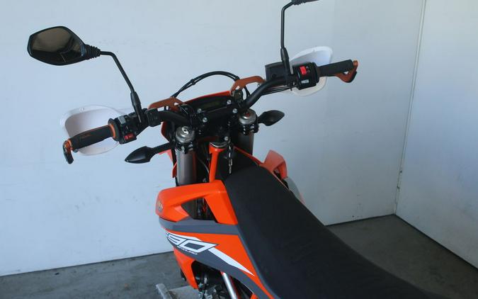 2022 KTM 690 Enduro R