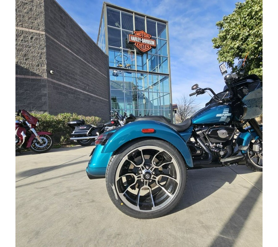 2026 Harley-Davidson® FLTRT - Road Glide® 3