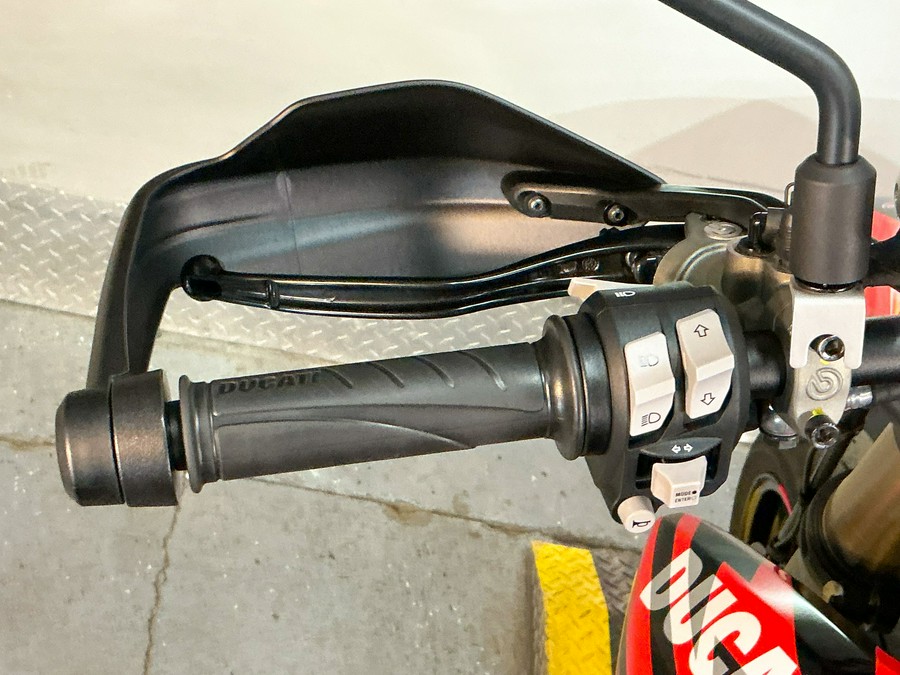 2025 Ducati Hypermotard 698 Mono RVE