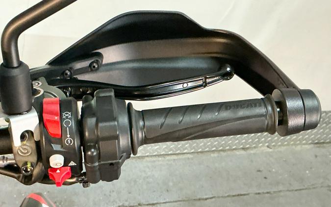 2025 Ducati Hypermotard 698 Mono RVE