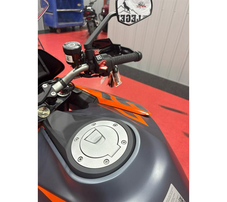 2024 KTM 1290 Super Duke GT