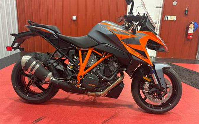 2024 KTM 1290 Super Duke GT