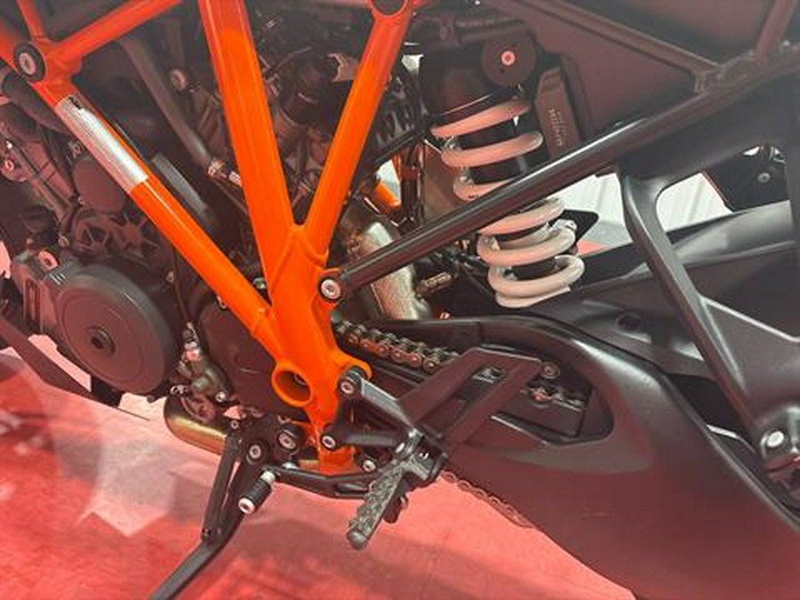 2024 KTM 1290 Super Duke GT